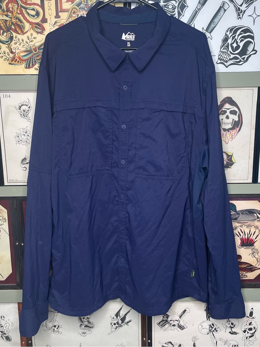 REI Sahara Button Up Fishing Hiking Shirt Mens XL Navy Blue Long Sleeve Vented